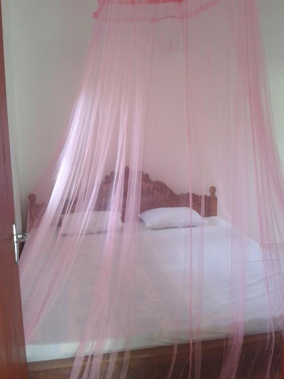 Seaview Paradise Inn Weligama Δωμάτιο φωτογραφία